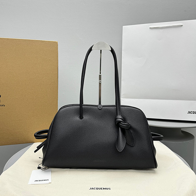 jacquemus le turismo leather shoulder bag